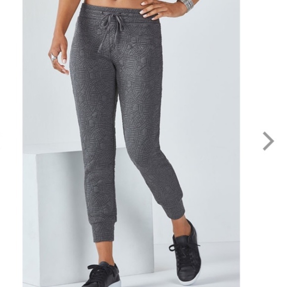 Fabletics| Hamilton Cuff Sweatpants - Picture 2 of 10